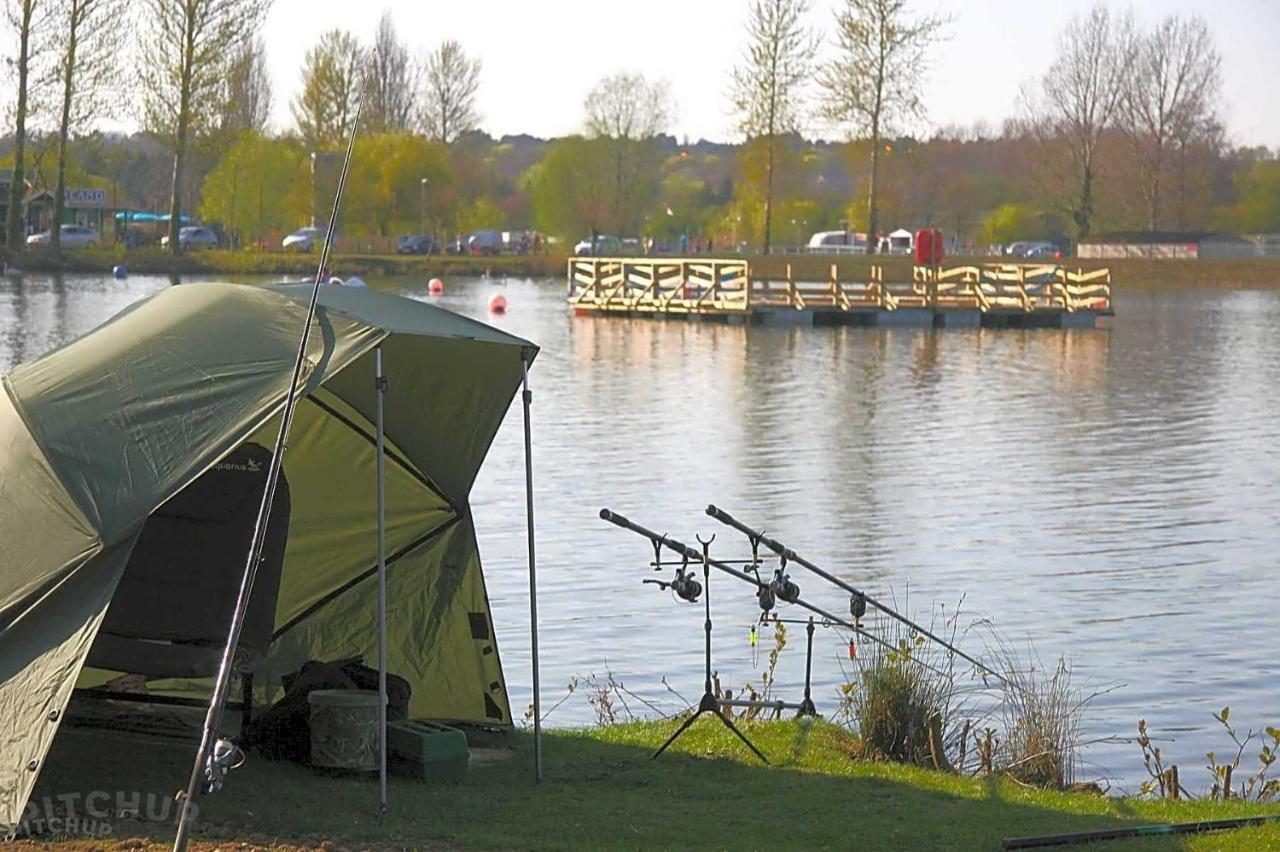 Vila Lovely Static Caravan At Billing Aquadrome Northampton Exteriér fotografie