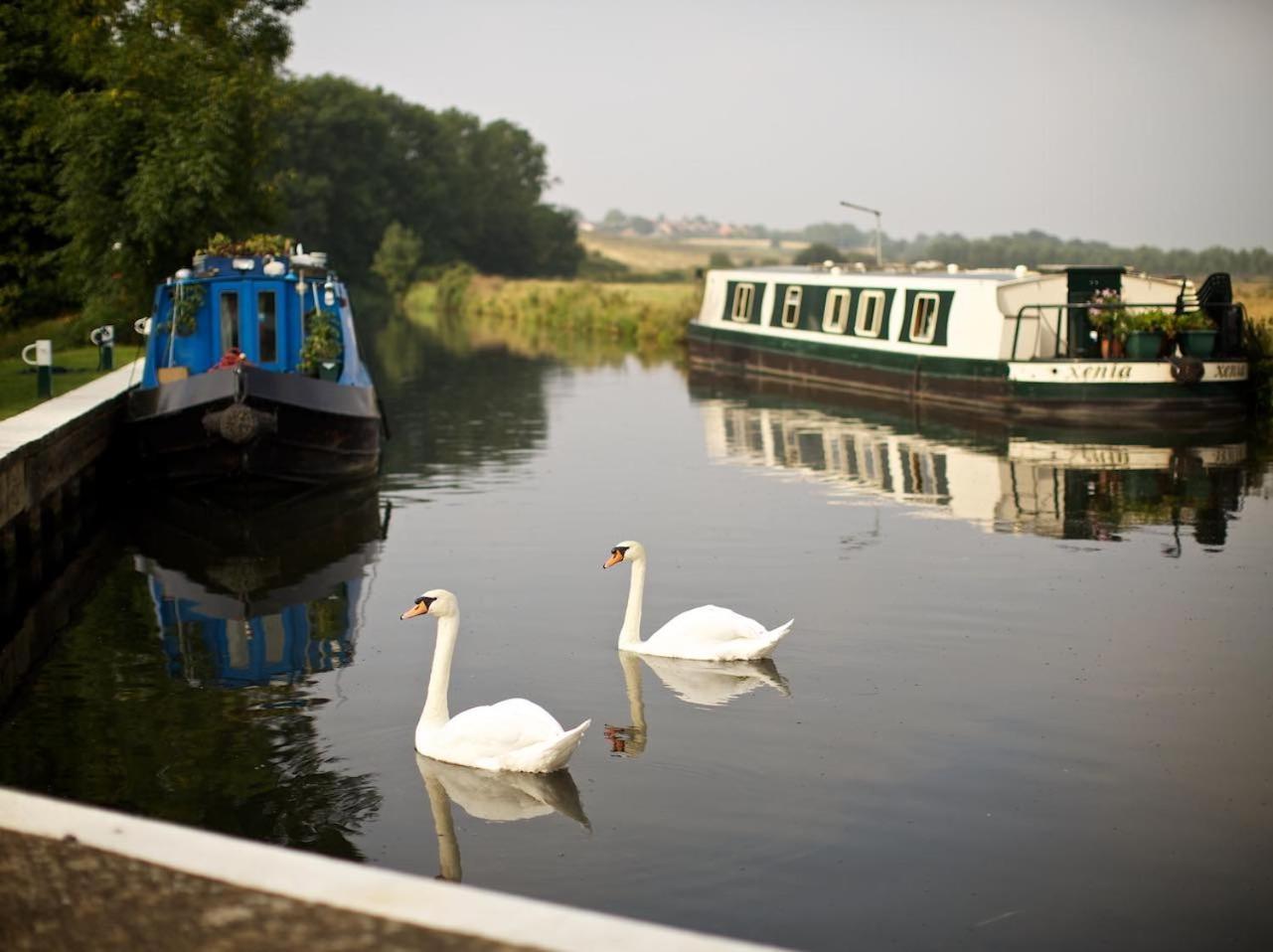 Vila Lovely Static Caravan At Billing Aquadrome Northampton Exteriér fotografie